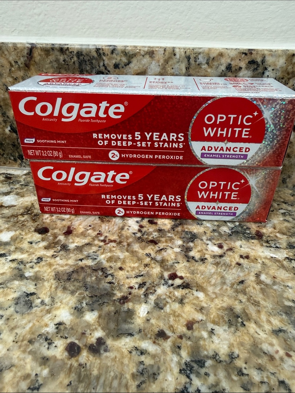 NWT bundle of 2 Colgate Optic White Advanced enamel strengthToothpaste